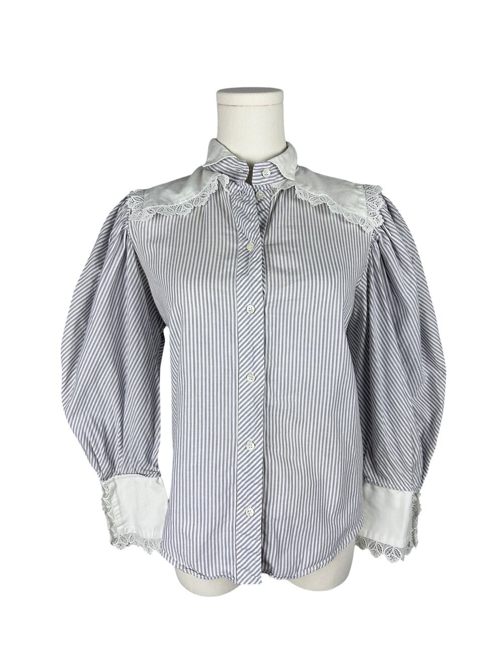 Vintage 80s Preppy Collared Puff Sleeve Lace Trim Grey Striped Button Front Top